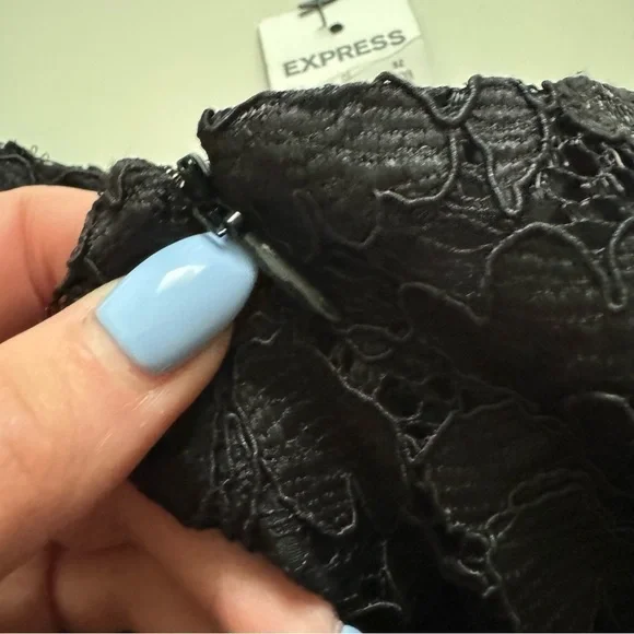 Express lace puff sleeve long sleeve black NWT dress black size medium - Picture 11 of 11